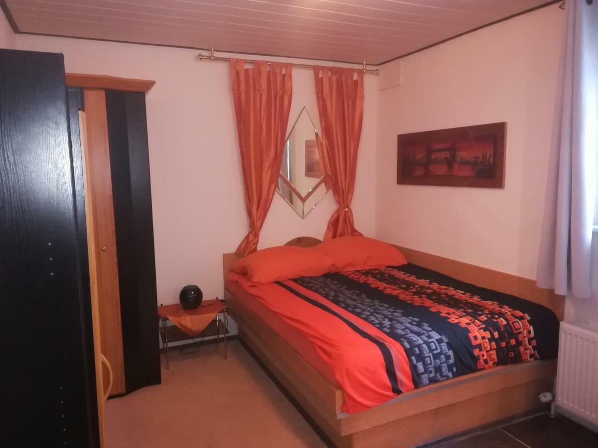 Haus Chrissy Apartment Altmuenster Luaran gambar